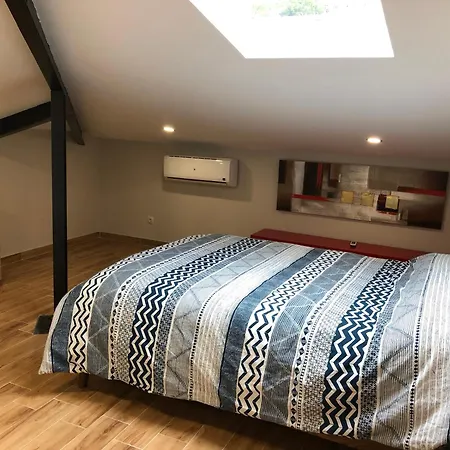 Apartment Con Cocina Y Bano